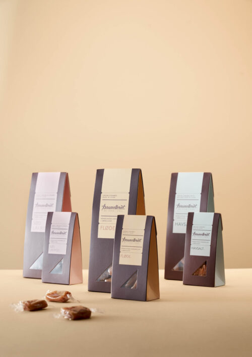 Karamelleriets little ones flødekarameller, så bliver det ikke meget bedre. Vi tilbyder et produkt i topklasse, et kyndigt øje for tradition, med et tvist