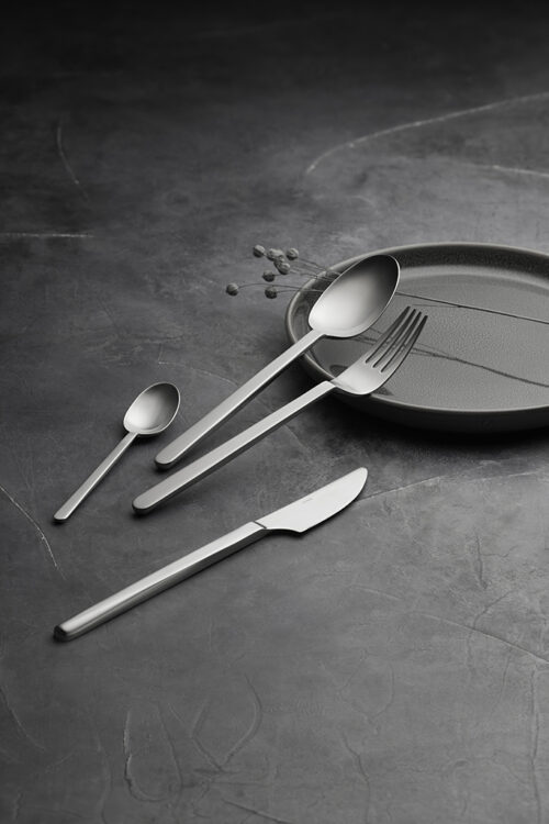 Gense Norm bestik, Genses bestik Norm er skabt i samarbejde med Jacob Jensen Design. Super flot design. Denne pakke kommer i 16 dele. 