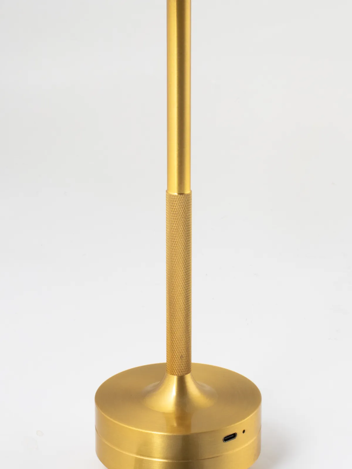 byGaard Genopladelig Lampe 28x13 cm – Guld