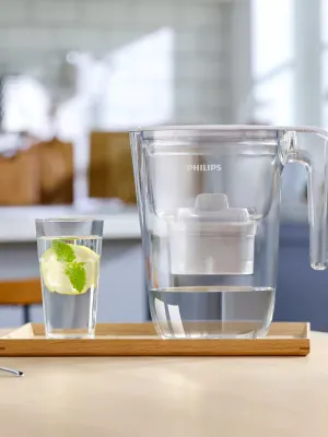 Philips Philips Water filtration pitcher 2.6L, white, fliptop, + 2 extra filters