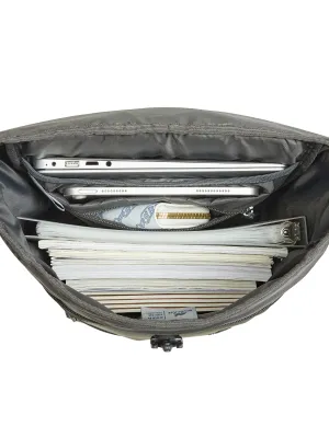 Rivacase Eden RIVACASE 7826 oliven grøn Eden-ECO 17L Roll top backpack 14" / 6