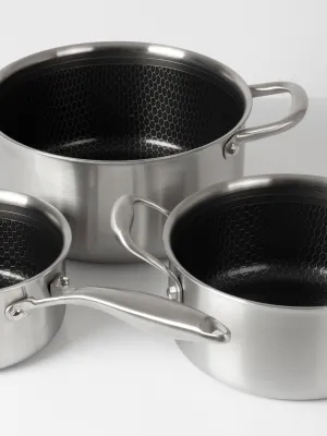 byGaard by Gaard Grydesæt: FP2632 Hybrid gryde mat stål, 20 cm, 3.1 liter, med glaslåg, FP2632 Hybrid gryde mat stål, 24 cm, 5.6 liter, med glaslåg og CP2623 Hybrid kasserolle mat stål, 16 cm, 1.6 liter, med glaslåg,