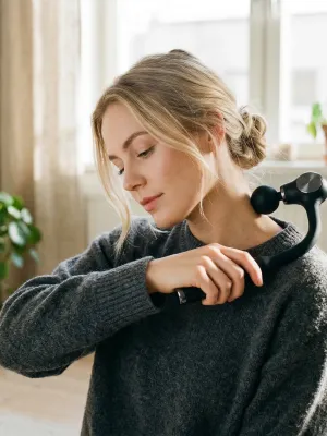 byGaard MG2650 Massage pistol, ekstra langt og flexibelt skaft, 5x intensitets niveauer