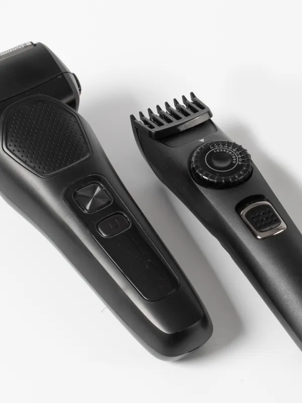 Produkt byGaard BUNDLE: SH2671 Shaver, digitalt display, genopladelig, 600 mAh og HT2612 Hår Trimmer + næse/øre trimmer, genopladelig, 600 mAh Billede