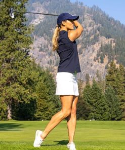 Golf nederdel fra Cutter & Buck er en lækker og funktionel nederdel. Enkelt i sit snit men et flot design